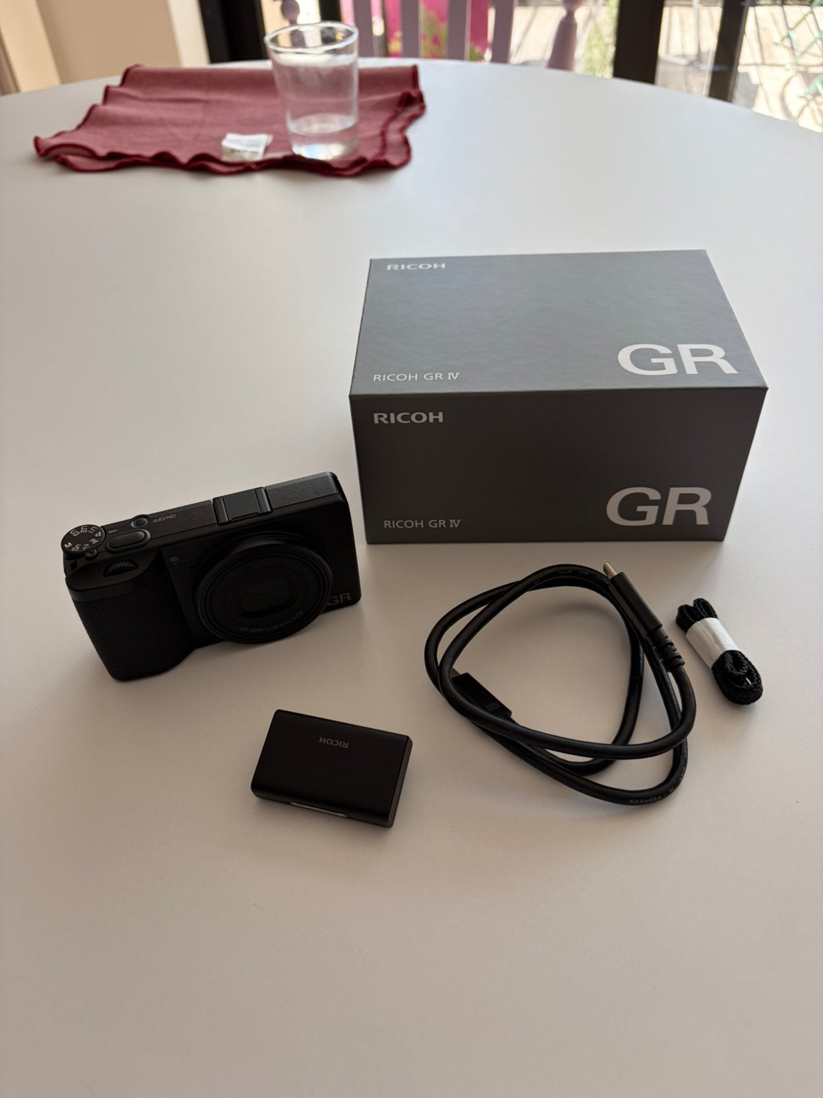 Ricoh GR IV + GF2 flits, Ophalen of Verzenden, Zo goed als nieuw, Compactcamera, Ricoh