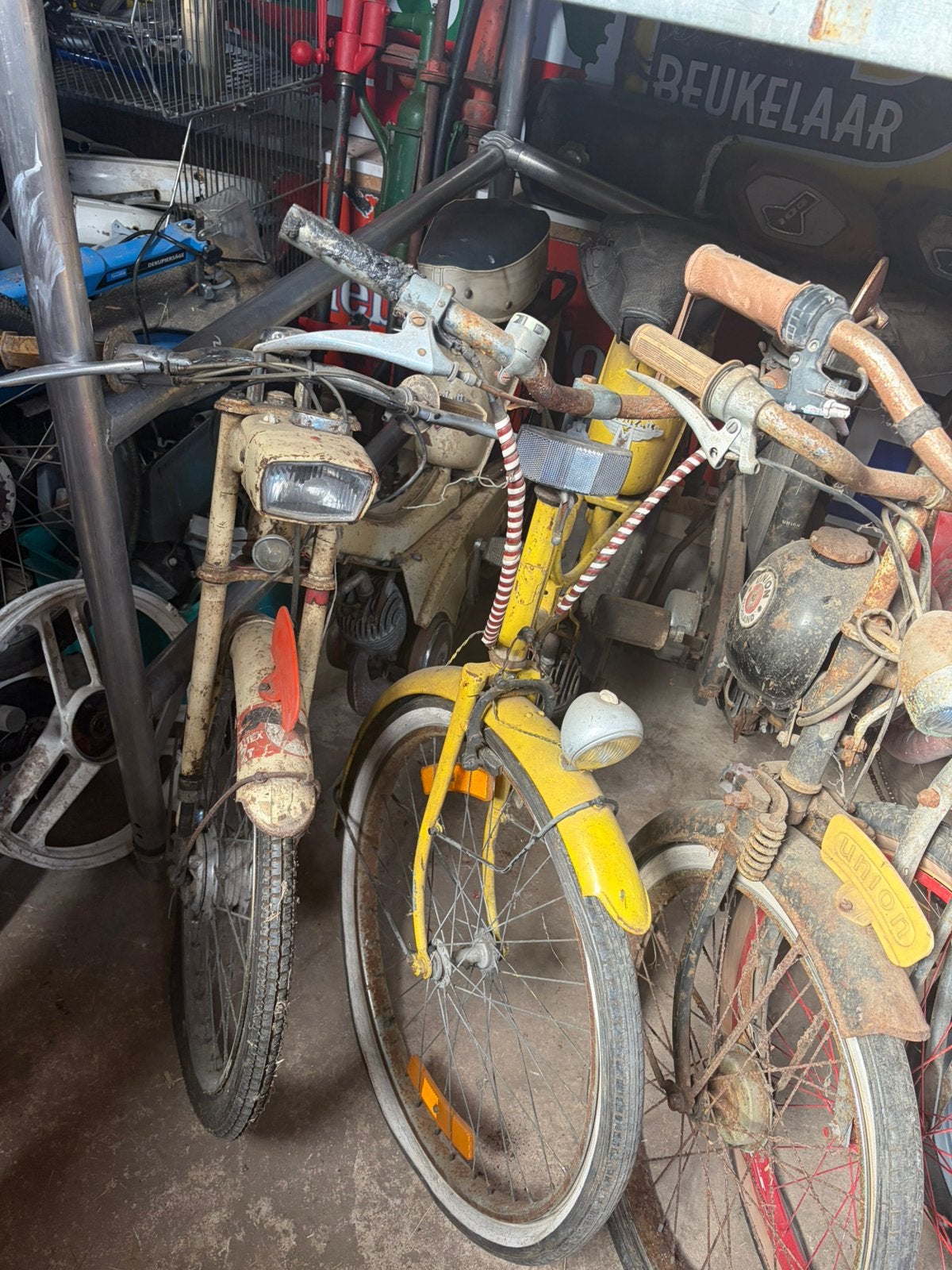2 oude mobylette, Fietsen en Brommers, Ophalen