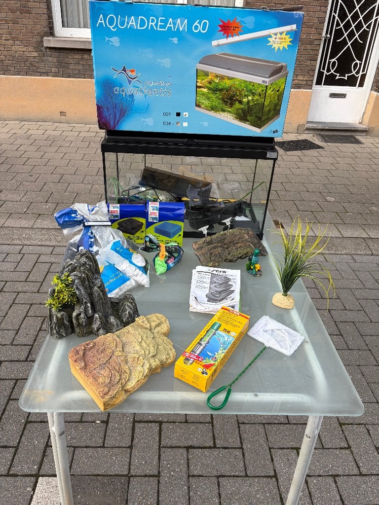 Aquarium 54L met toebehoren, Dieren en Toebehoren, Inclusief deksel, Overige merken, Ophalen of Verzenden, Zo goed als nieuw