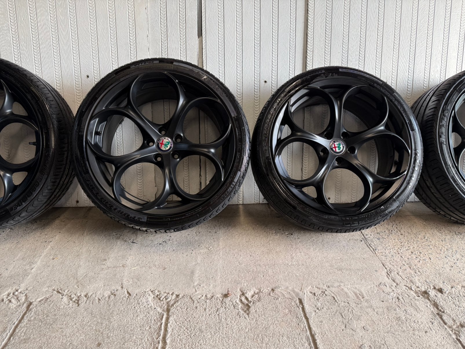 Jantes Alfa Romeo Quadrifoglio 19 P 5x110 pneus neufs, Autos : Pièces & Accessoires, Pneus & Jantes, Enlèvement ou Envoi, 19 pouces