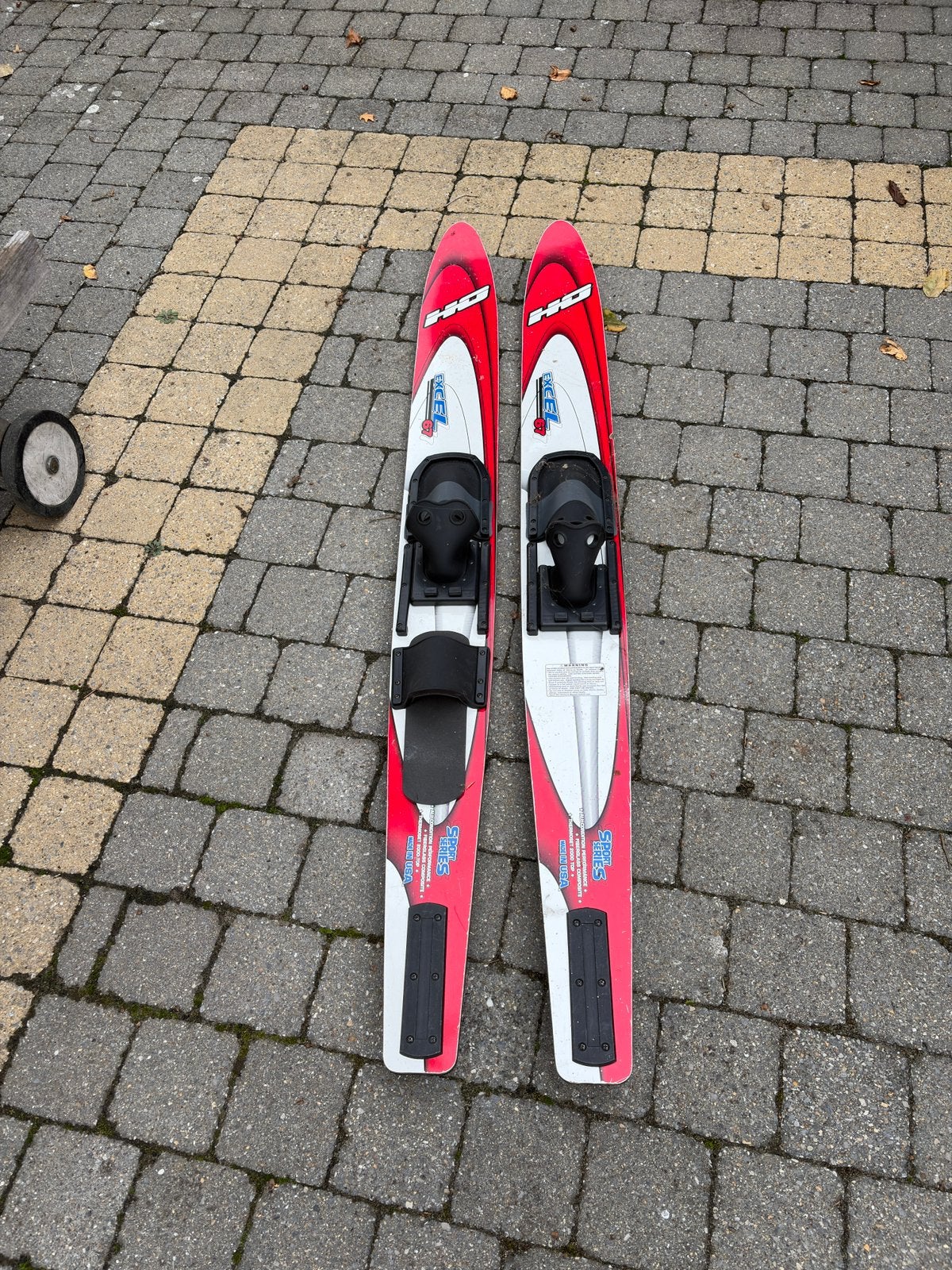 Ho Sports - Waterski’s - Rood, Watersport en Boten, Ophalen, Zo goed als nieuw, 130 tot 160 cm, Waterski's