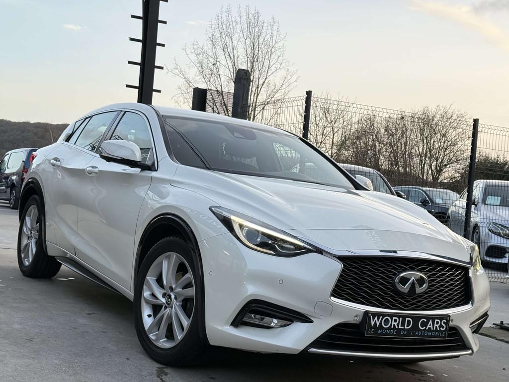 Infiniti Q30 1.5d NAVIGATION CAMERA360° CRUISE GARANTIE 12M, Auto's, Gebruikt, 4 cilinders, 1960 kg, Wit