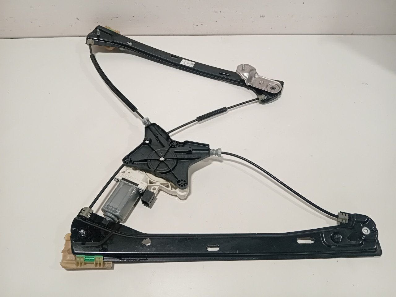 Raammechaniek elektrisch rechts voor Volkswagen Passat, Onderdelen@venauto.nl, Van der Ven Autorecycling B.V., Gebruikt, Ettenseweg 76, 4706 PB Roosendaal, The Netherlands