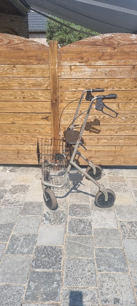 Plooibare Rollator (286E) - Vermeiren, Ophalen, Opvouwbaar, Gebruikt