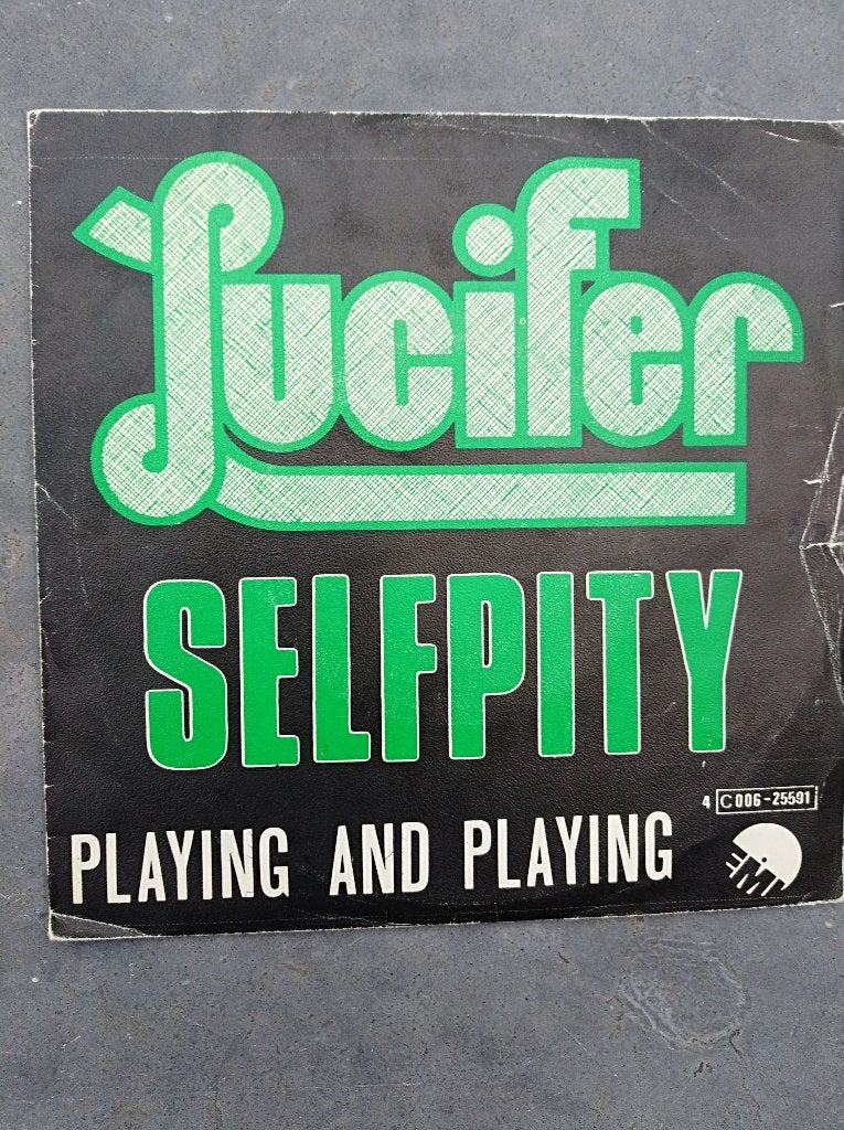 LUCIFER: "Selfpity" - NEDERPOPTOPPER!, 7 inch, Zo goed als nieuw, Pop, Fotohoes