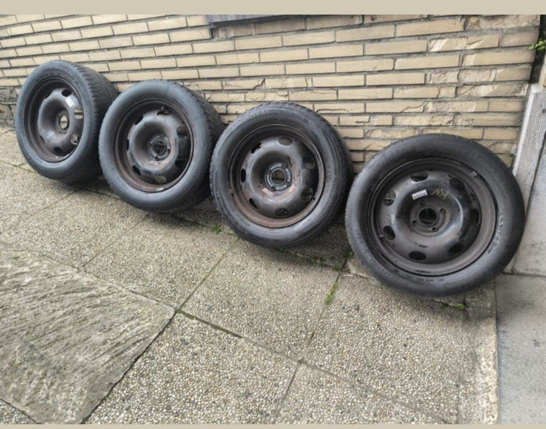 4 pneus d'été monté sur jantes:215/55/R16, Autos : Pièces & Accessoires, Pneus & Jantes, Pneu(s), Enlèvement