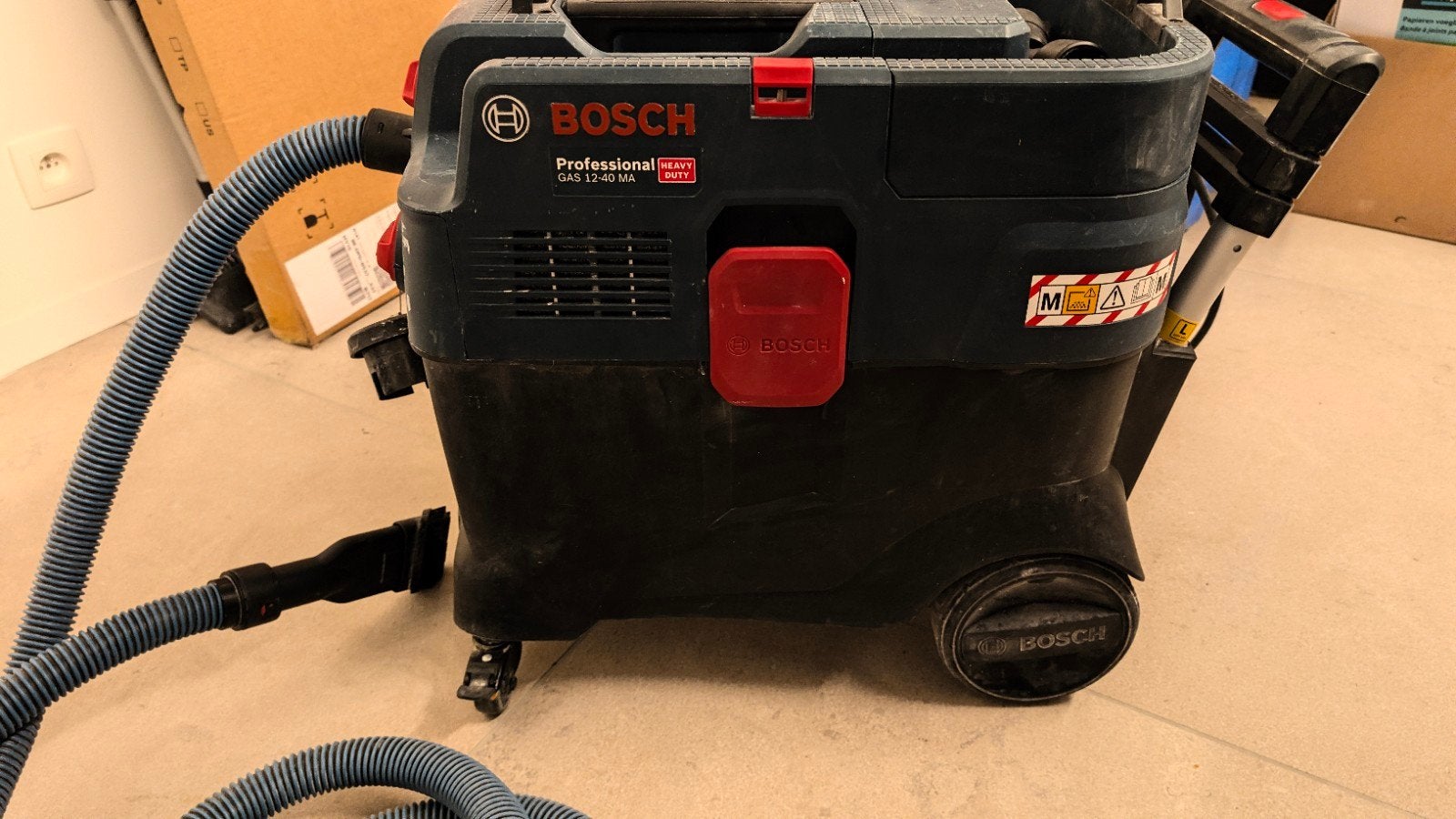 Bosch GAS 12-40 stofzuiger + Bosch langnek schuurmachine, Ophalen, Zo goed als nieuw, Bosch