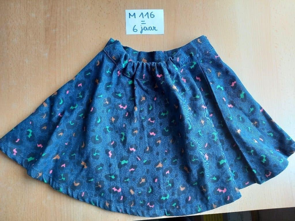 Nieuwstaat groot pakket rokjes maat 116 - 6 jaar meisje, Kinderen en Baby's, Kinderkleding | Maat 116, Meisje, Ophalen of Verzenden