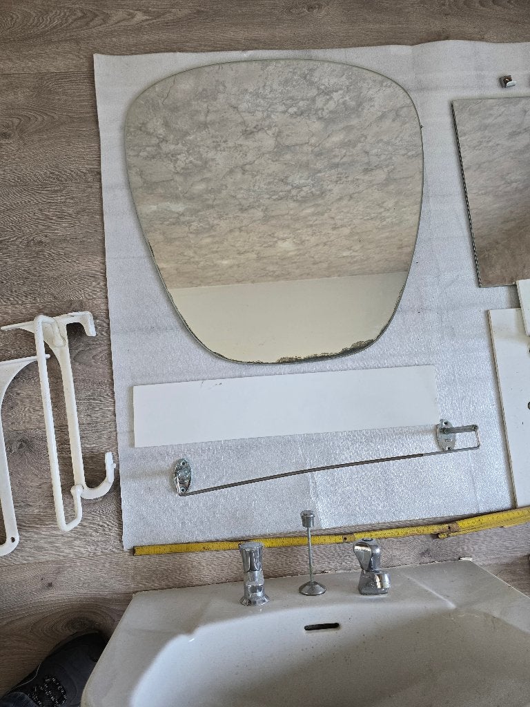 vintage lavabo ( 1960) en toebehoren, Bricolage & Construction, Enlèvement, Comme neuf, Lavabo