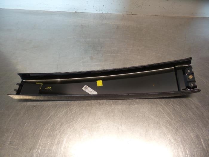Stijlbekleding links-voor van een Volkswagen Touareg (Touare, Gebruikt, -, -, Ophalen of Verzenden