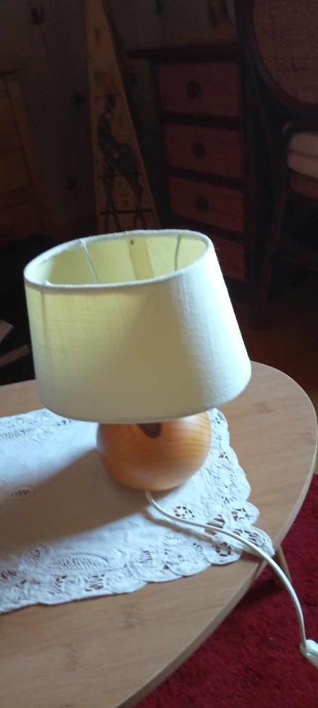 Petite lampe de chevet, Enlèvement, Comme neuf, Bois