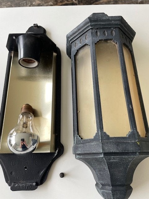 Wandlamp voor buiten - Retrolamp 2 stuks, Ophalen, Gebruikt, 50 tot 200 watt, Lamp met armatuur