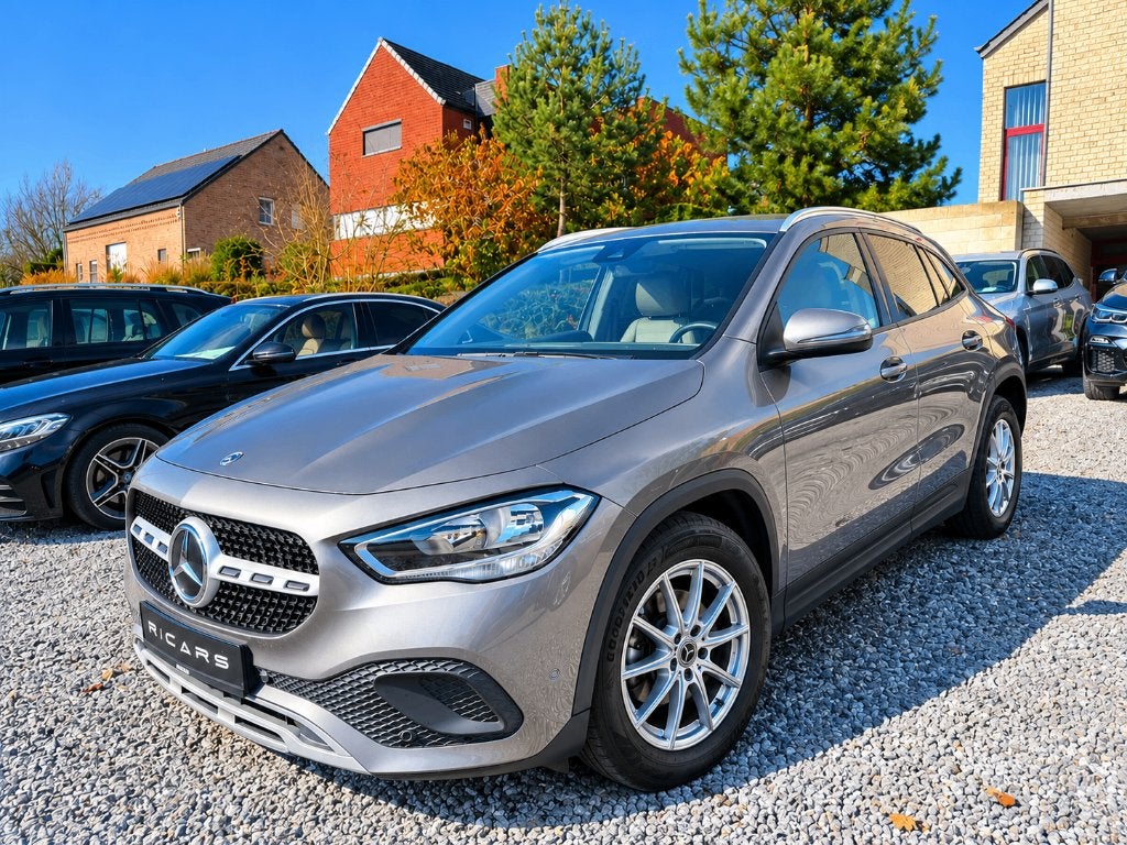Mercedes GLA180d 2.0d Camera GPS Carnet Airco GARANTIE 1J, 4 cilinders, https://public.car-pass.be/vhr/6f11ddde-8938-4b6d-9ce2-df056c47cbcd?lang=fr