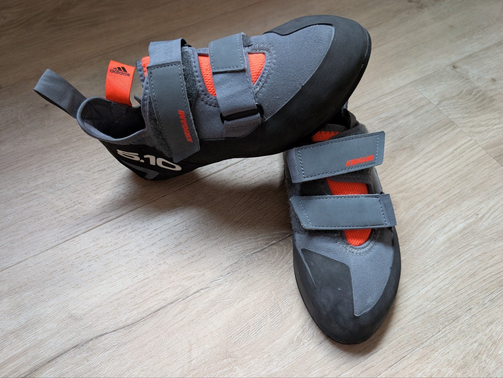 Adidas five ten Kirigami 39 klimschoenen/slippers, Ophalen, Zo goed als nieuw, Klimsportschoenen