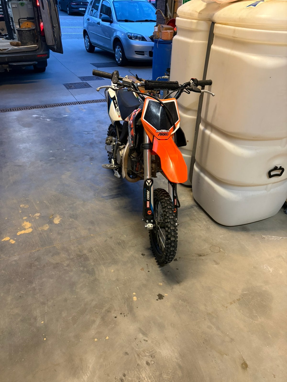 pitbike 150cc, Fietsen en Brommers, Ophalen, Zo goed als nieuw