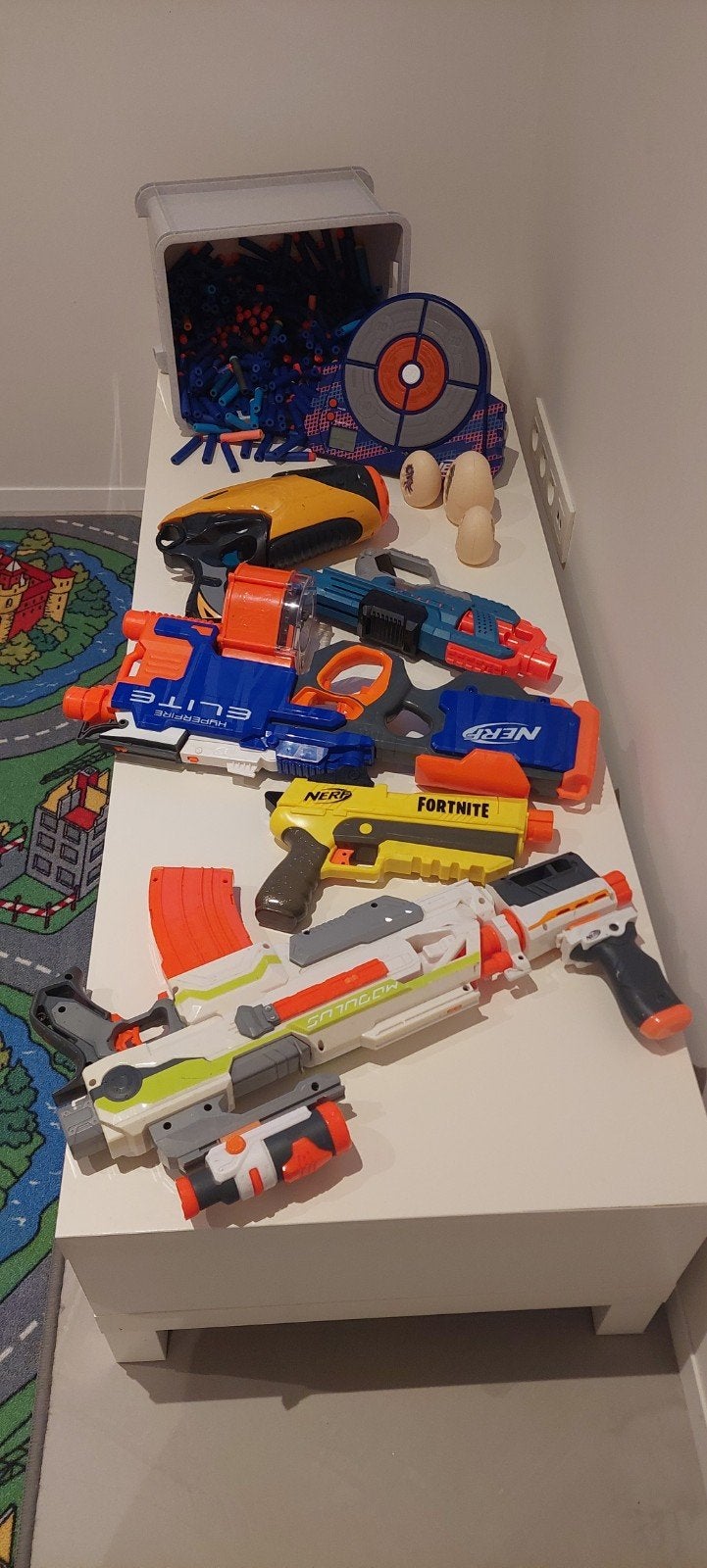 nerfpistolen, pijlen en doel, Ophalen