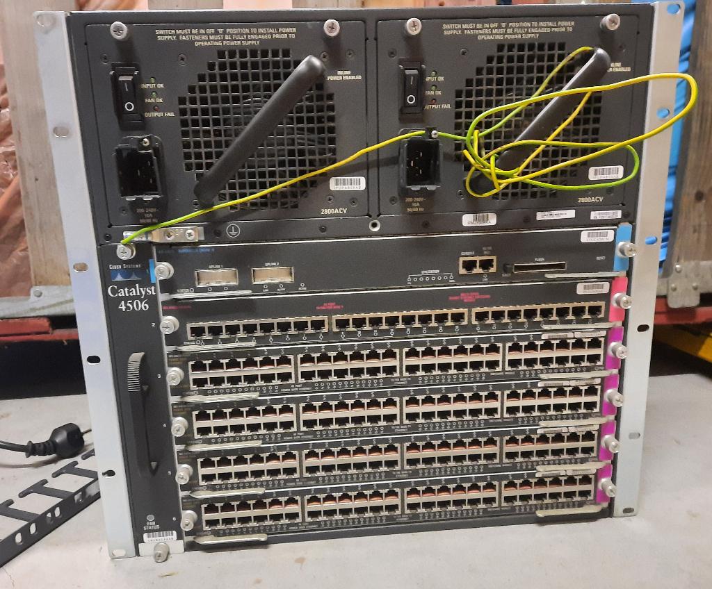 CISCO CATALYST 4506 SWITCH, Ophalen, Gebruikt