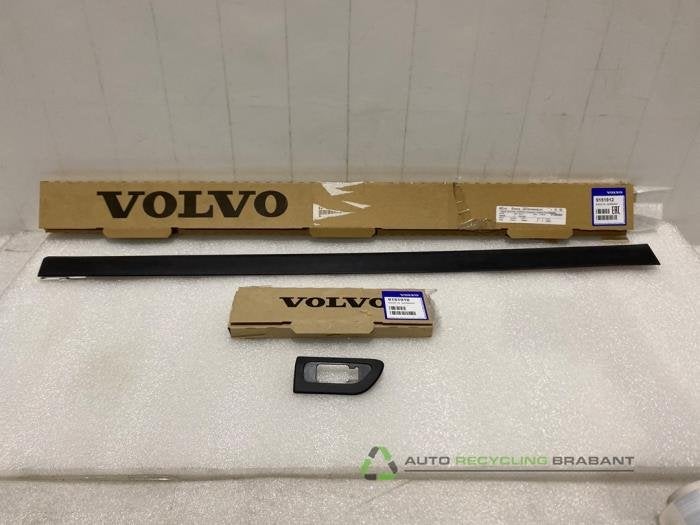 Portierlijst van een Volvo S60, -, -, Nieuw, Ophalen of Verzenden
