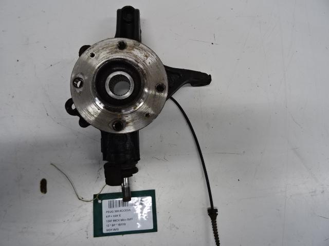 MOYEU DE ROUE AVANT GAUCHE Peugeot 308 (4A / C), Utilisé, Peugeot