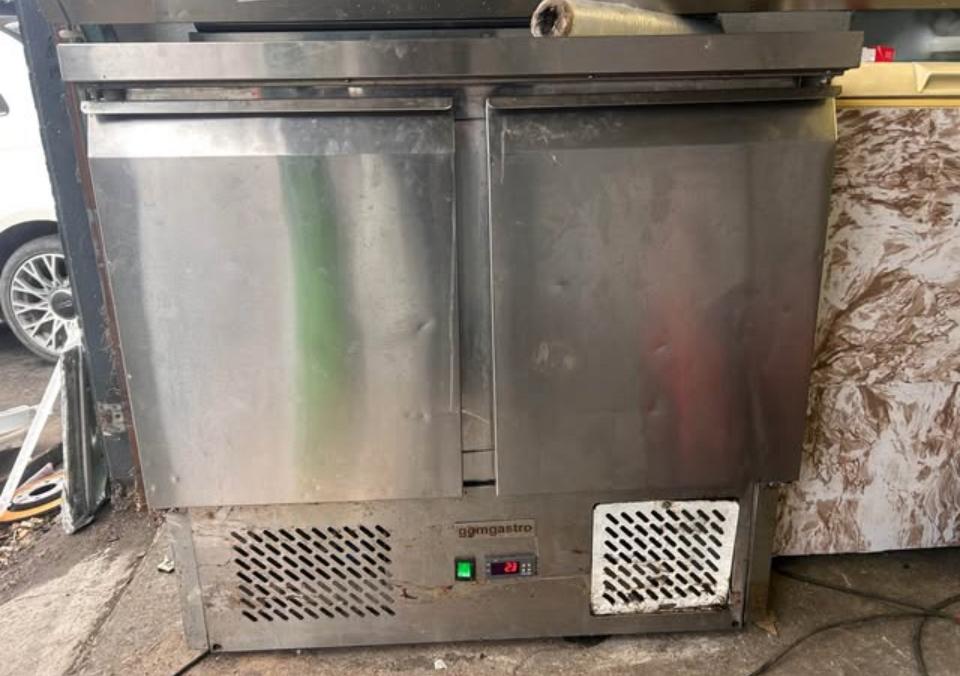 Saladette 2 portes occasion, Articles professionnels, Horeca | Équipement de cuisine, Enlèvement ou Envoi