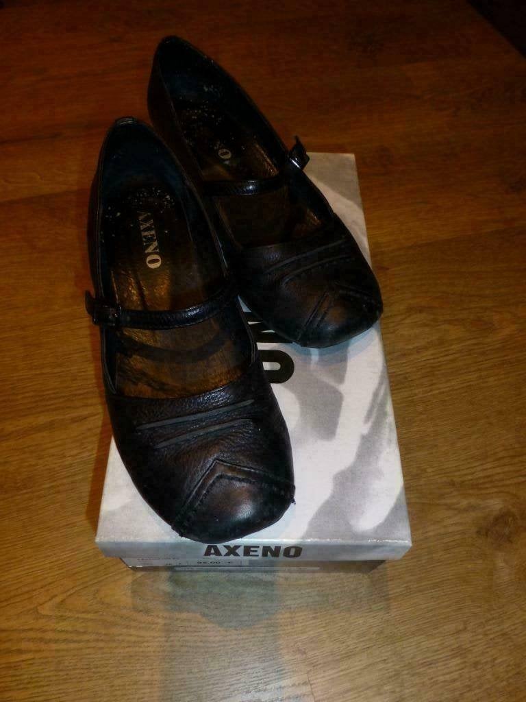 zwarte schoenen of pumps Axeno maat 36, Kleding | Dames, ANDERE, Pumps, Zwart, Ophalen of Verzenden
