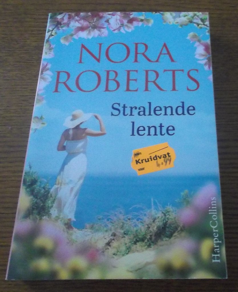 Stralende lente (2 verhalen in 1 bundel) / Nora Roberts, Livres, Romans, Enlèvement, Comme neuf, Nora Roberts