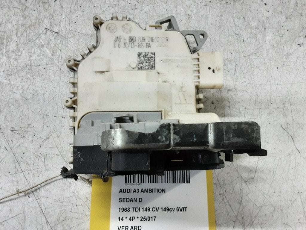 SERRURE DE PORTE ARRIÈRE DROITE A3 Limousine (8VS / 8VM), Auto-Union-Straße  1,
85057  Ingolstadt, DE, Info@audi.de, Audi, Utilisé