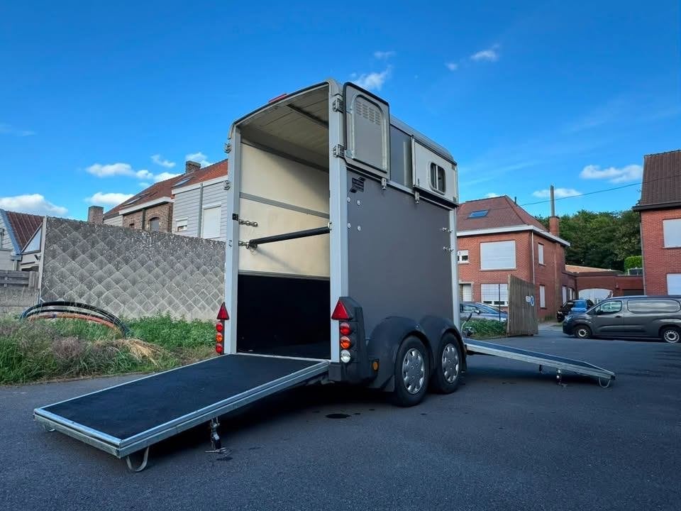 Ifor Williams HB403 de 2018, van 1,5 place gris, Enlèvement, Utilisé, Aluminium, Remorque 1½ cheval