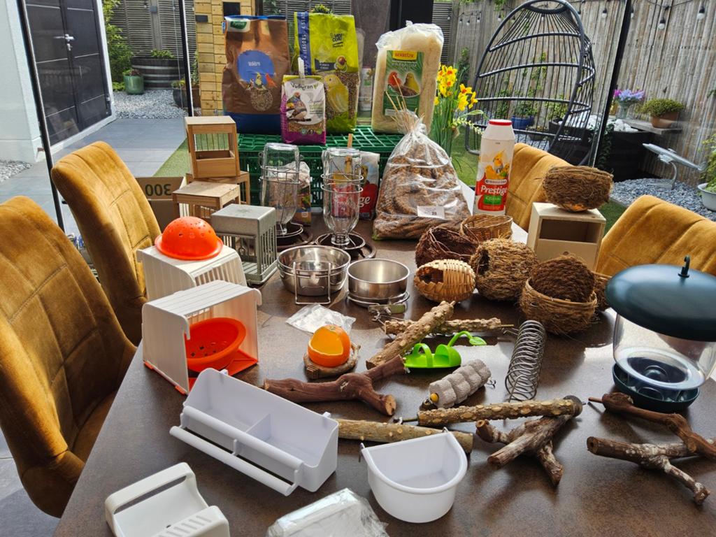 Fournitures pour volières à un prix avantageux, Animaux & Accessoires, Oiseaux | Accessoires, Comme neuf, Sable et Soin, Enlèvement