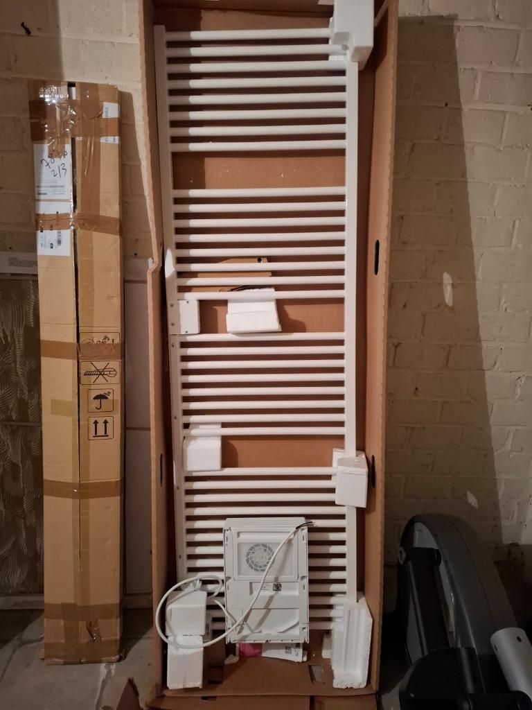 sèche-serviette électrique NEUF pour salle de bain, Bricolage & Construction, Moins de 60 cm, Enlèvement, 80 cm ou plus, Radiateur