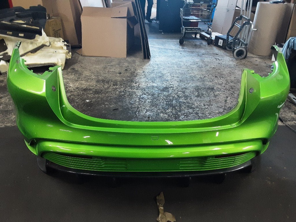 PARE-CHOCS ARRIÈRE Porsche Taycan (Y1A) (01-2019/12-2023), Arrière, Pare-chocs, Porsche Deutschland GmbH, Porscheplatz 1
70435  Stuttgart, DE