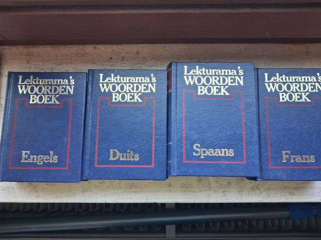 vertaal woordenboeken, Boeken, Ophalen, Zo goed als nieuw, Lekturama, Overige uitgevers