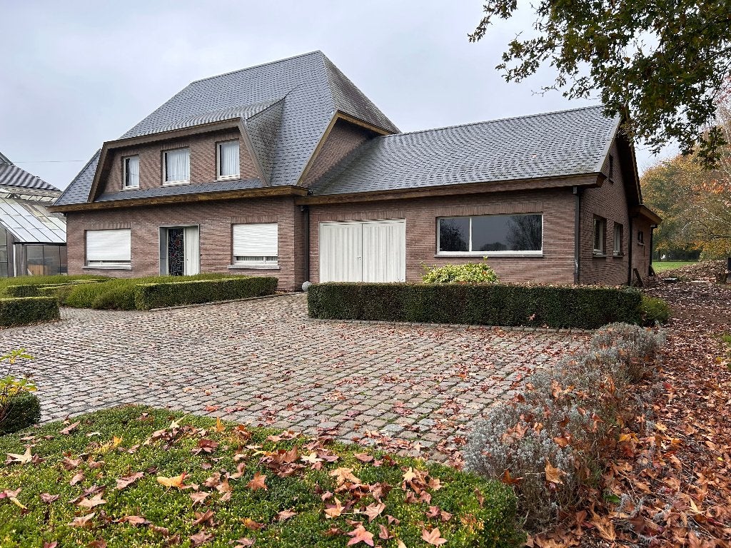 Gevelsteen, Ophalen, Gebruikt, Bakstenen