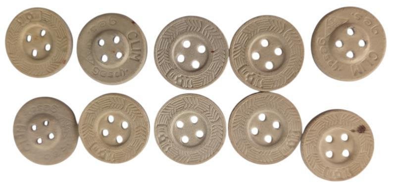 10 boutons allemands de la Seconde pressés sur papier, Collections, Enlèvement ou Envoi