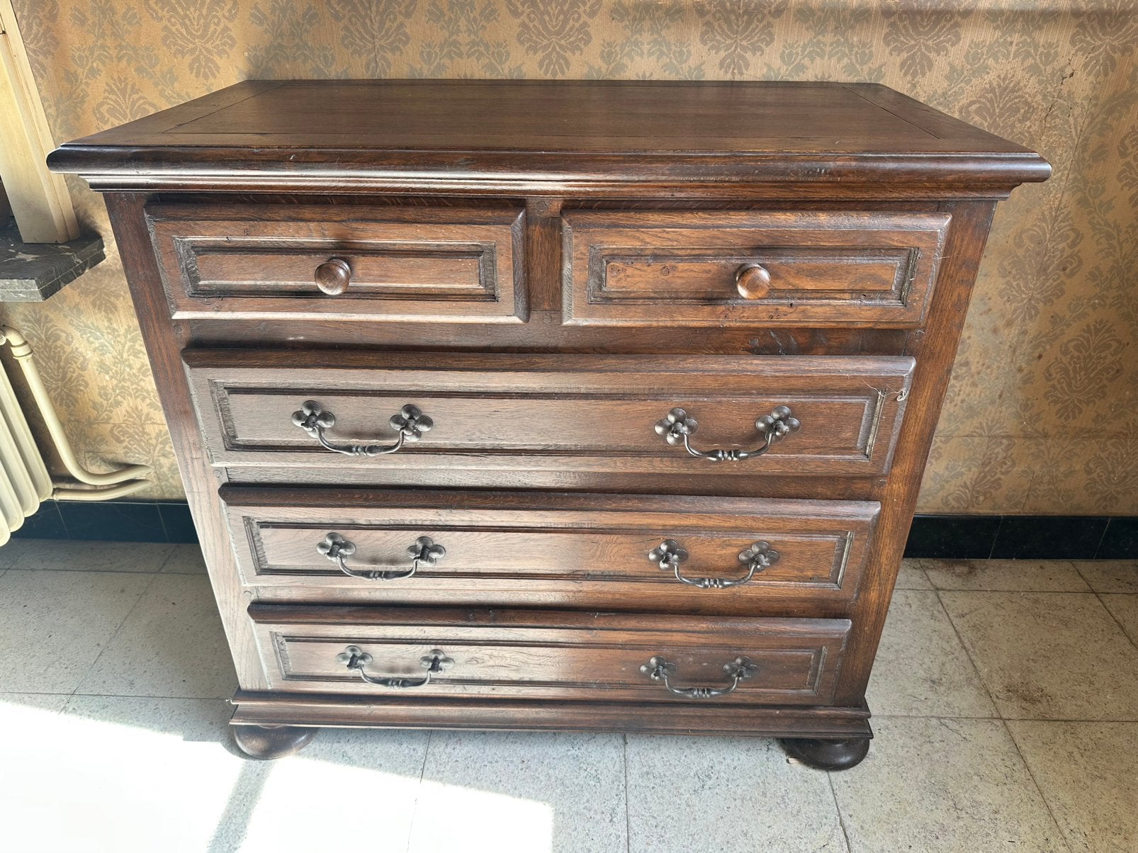 Commode en chêne, Enlèvement
