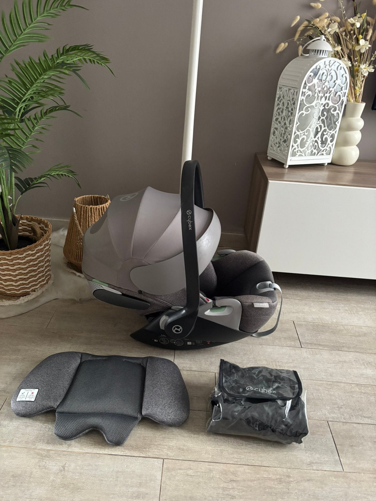 Maxi-cosi CYBEX cloud T+ ( 2 de disponible identique), Enlèvement, Comme neuf, Maxi-Cosi