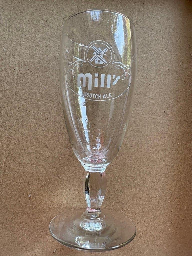 Mill's Scotch Ale, Verzamelen, Biermerken, Gebruikt, Glas of Glazen, Overige merken, Ophalen of Verzenden