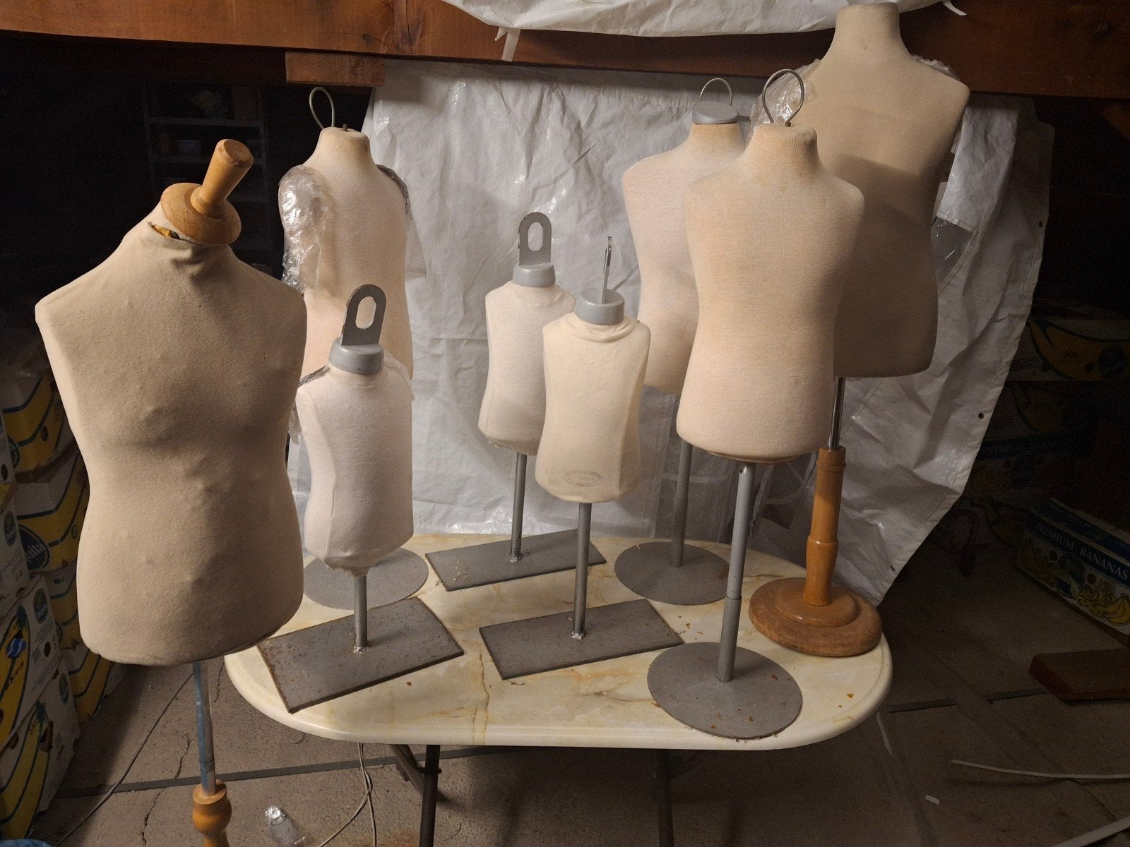 Mannequins pour enfants (5 plus grands, 7 petits, 6 pendenti, Enlèvement