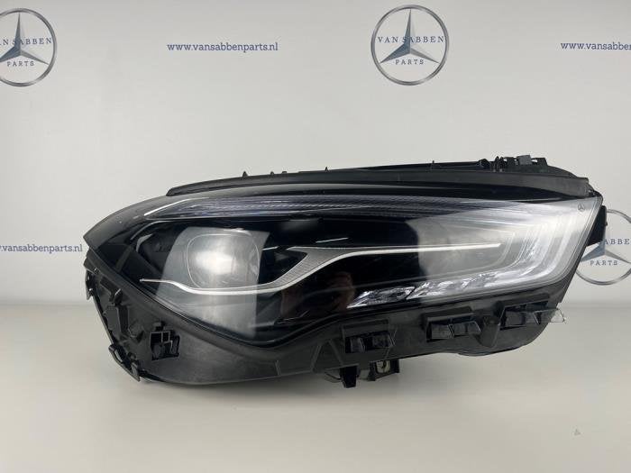 Phare droit d'un Mercedes CLA, Autos : Pièces & Accessoires, -, 3 mois de garantie, Utilisé, -