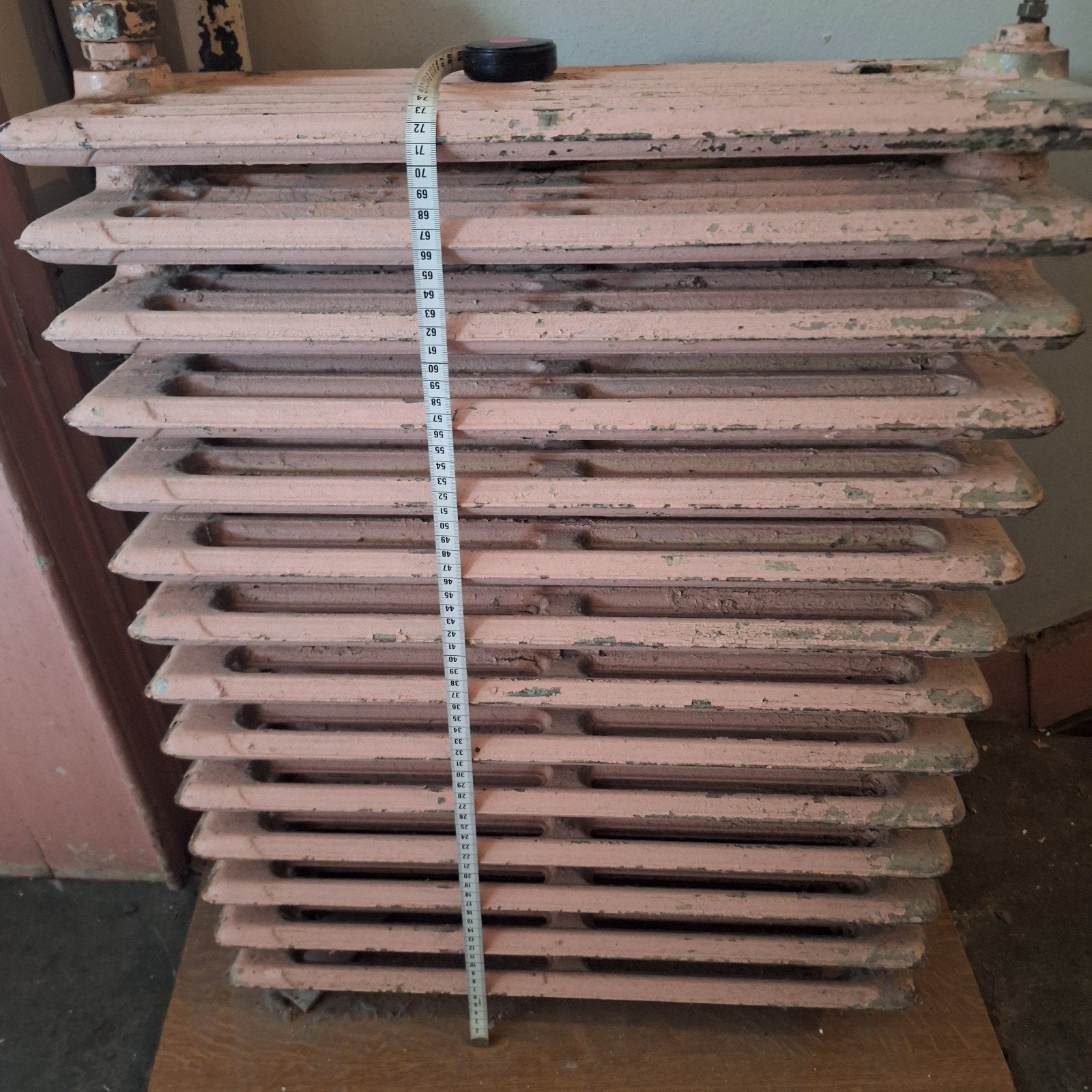 Oude gietijzeren radiator – 14 leden – perfect werkend, Enlèvement, Utilisé, Radiateur, 30 à 80 cm