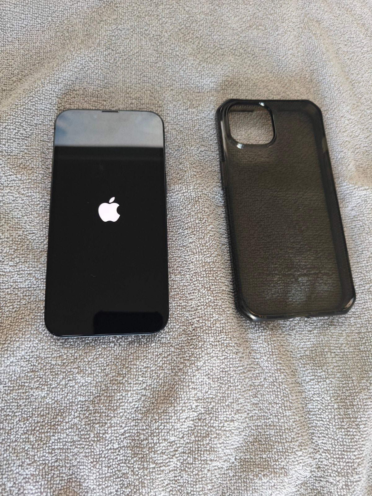 Iphone 13, Télécoms, IPhone 13, Noir, Façade ou Cover, Comme neuf