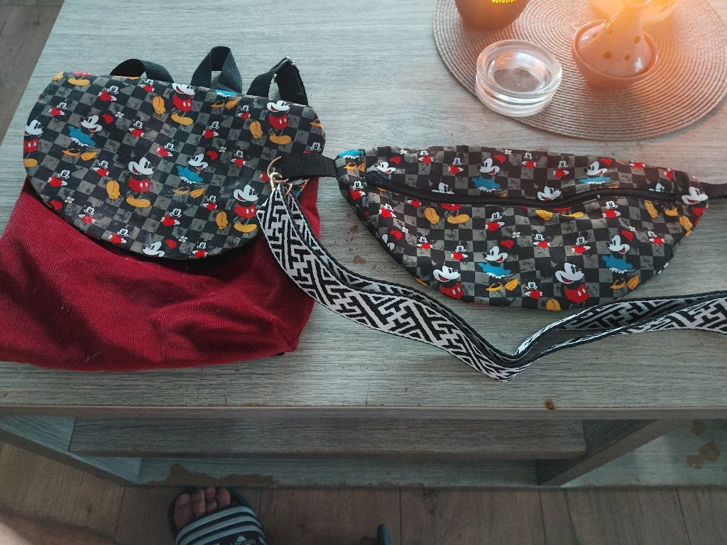 Sac disney 2 lot, Ophalen, Mickey Mouse, Zo goed als nieuw, Beeldje of Figuurtje