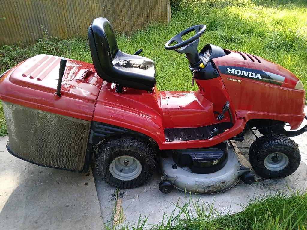 Zitmaaier honda, Ophalen, Gebruikt, Honda, Opvangbak