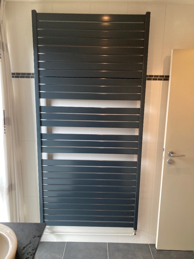 Radiator Jaga, Ophalen, Zo goed als nieuw, Radiator