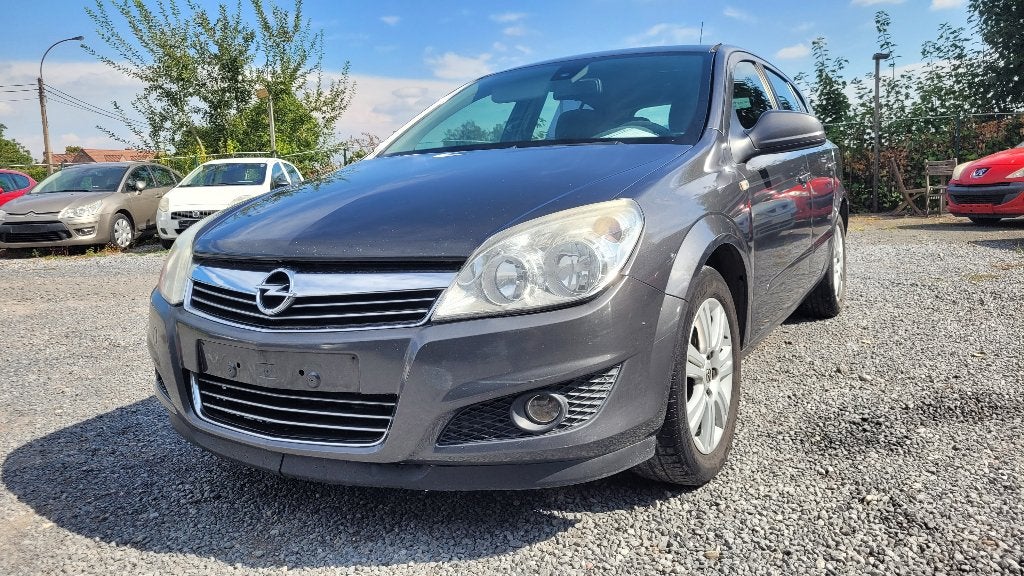 opel astra 1.7cdti AIRCO PDC OHBOEK 2010, Voorwielaandrijving, 4 cilinders, Leder en Stof, Bedrijf