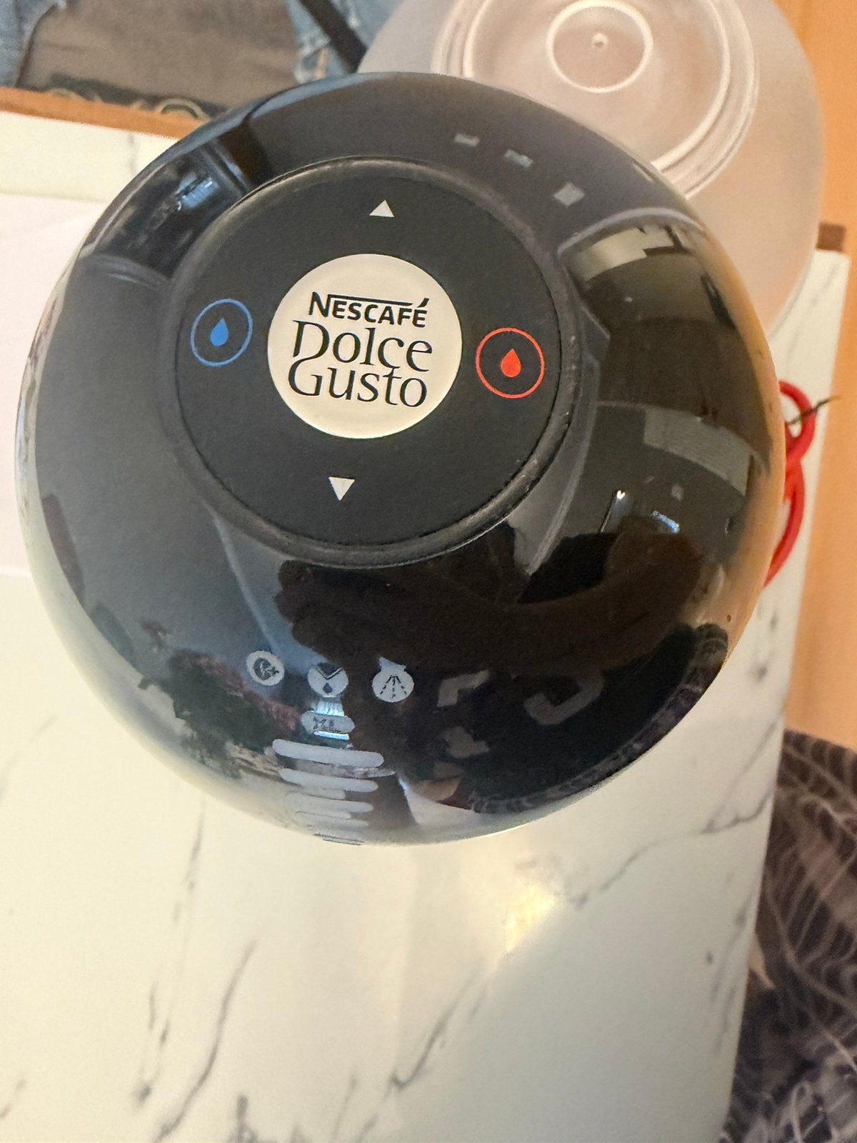 Nescafé Dolce Gusto - rouge -, Enlèvement ou Envoi, Cafetière, Dosettes et capsules de café