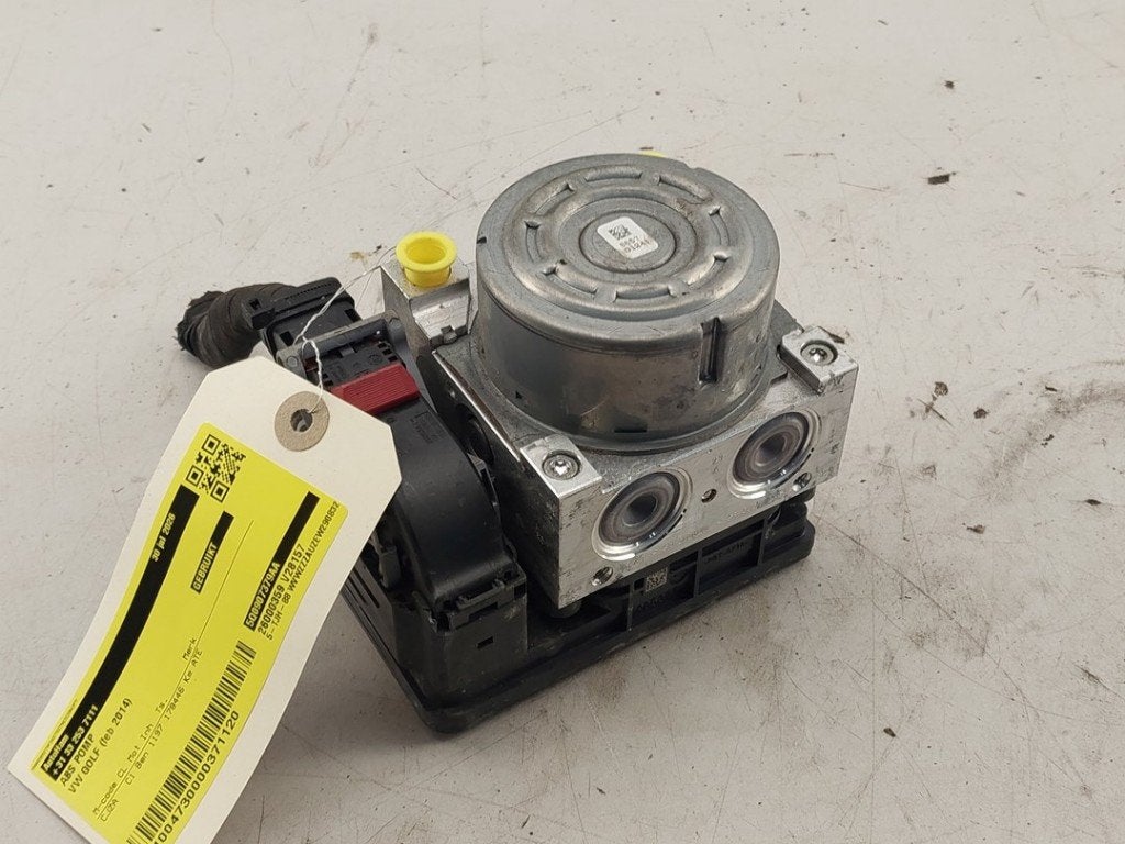 ABS POMP Volkswagen Golf VII (AUA) (01-2012/03-2021), Gebruikt, Volkswagen, Sodener Straße 9
65824  Schwalbach, DE, Continental Aftermarket & Services GmbH