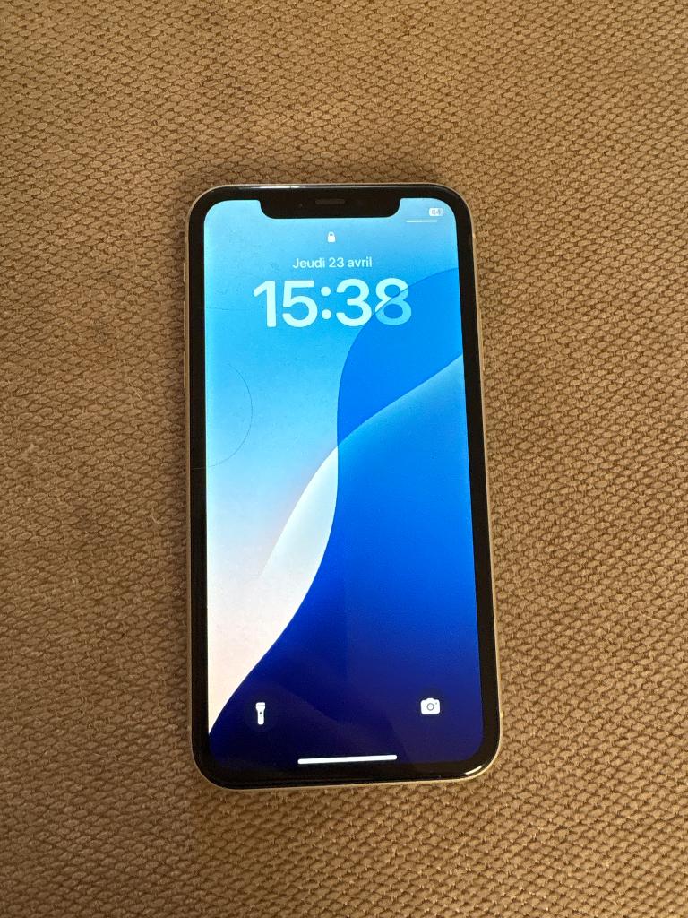 iPhone 11, Gebruikt, 75 %, Wit, 64 GB