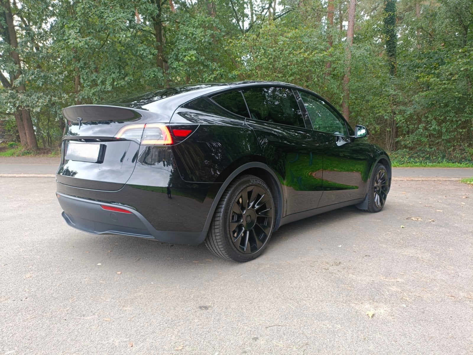 2024 Tesla Model Y RWD. 12 000km, Autos, Achat, Entreprise, Noir, Automatique