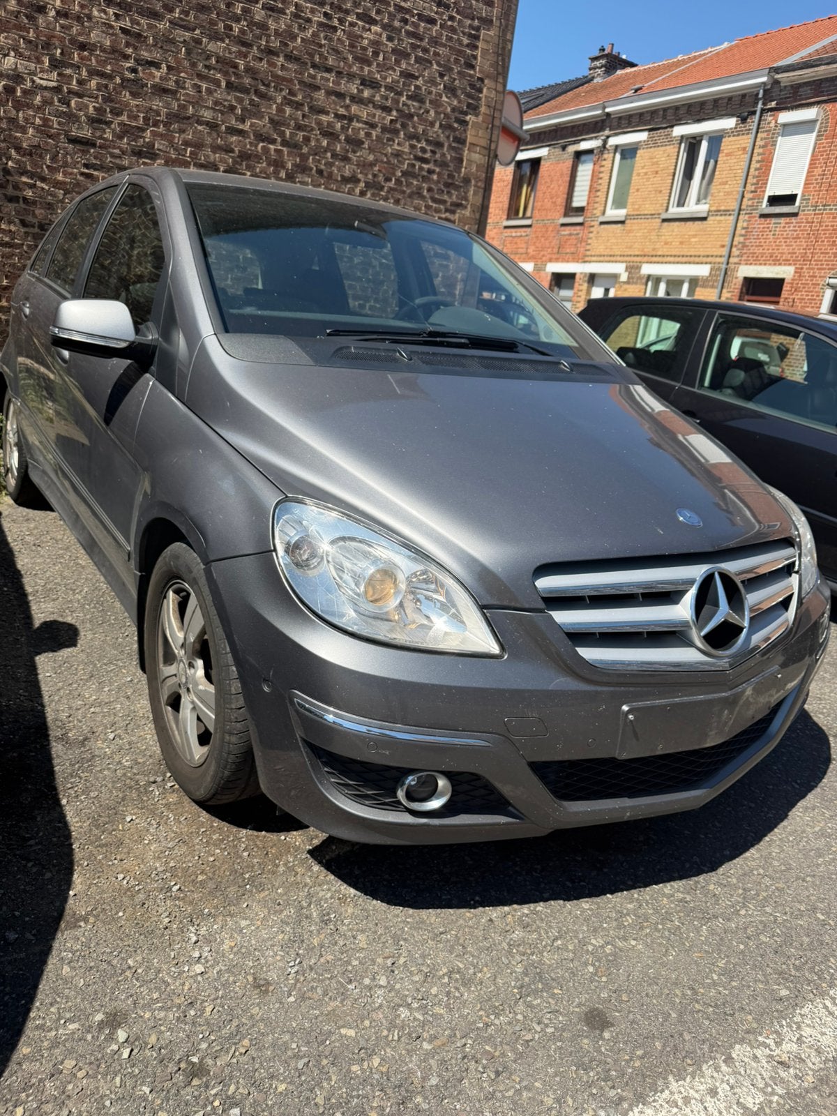 Mercedes b180, Autos, Mercedes-Benz, Argent ou Gris, Achat, 4 portes, Boîte manuelle